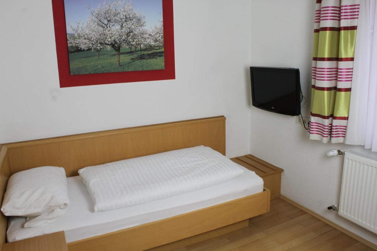 Gasthof Pension Zum Goldenen Hirschen 布格贝恩海姆 外观 照片